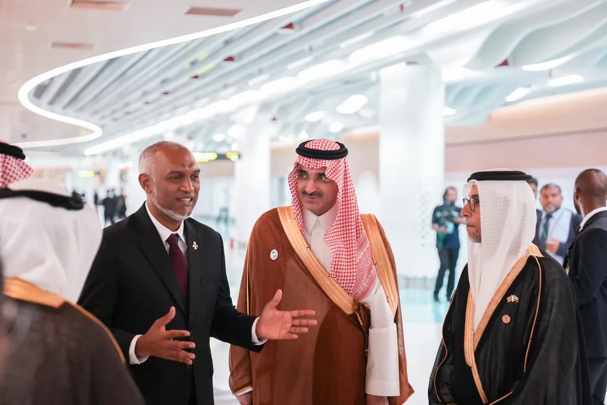 الصندوق السعودي للتنمية يشارك في افتتاح مشروع تطوير مطار فيلانا الدولي في جمهورية المالديف2_ssict_1200_801