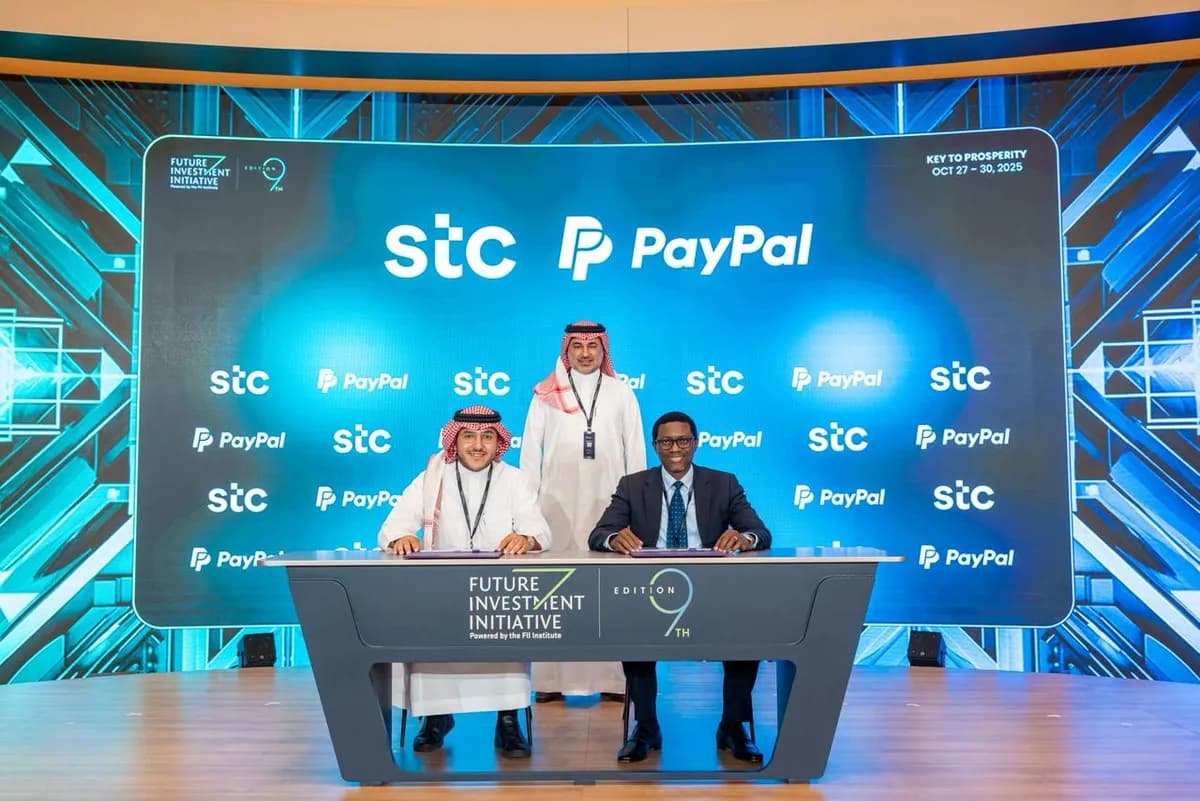 مجموعة stc وشركة PayPal توقّعان مذكرة تفاهم لتعزيز الابتكار في حلول المدفوعات الرقمية بالشرق الأوسط_ssict_1200_801