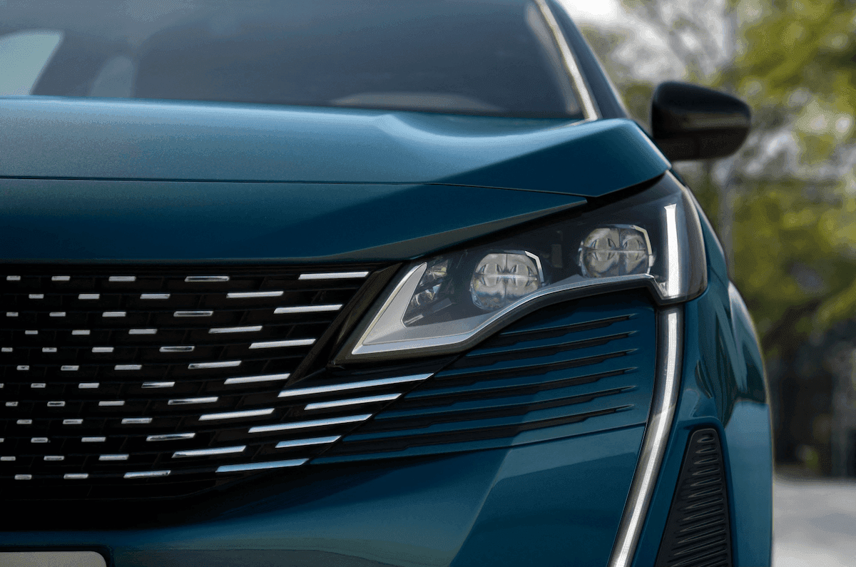 Image 1_ PEUGEOT 5008 Front Resized