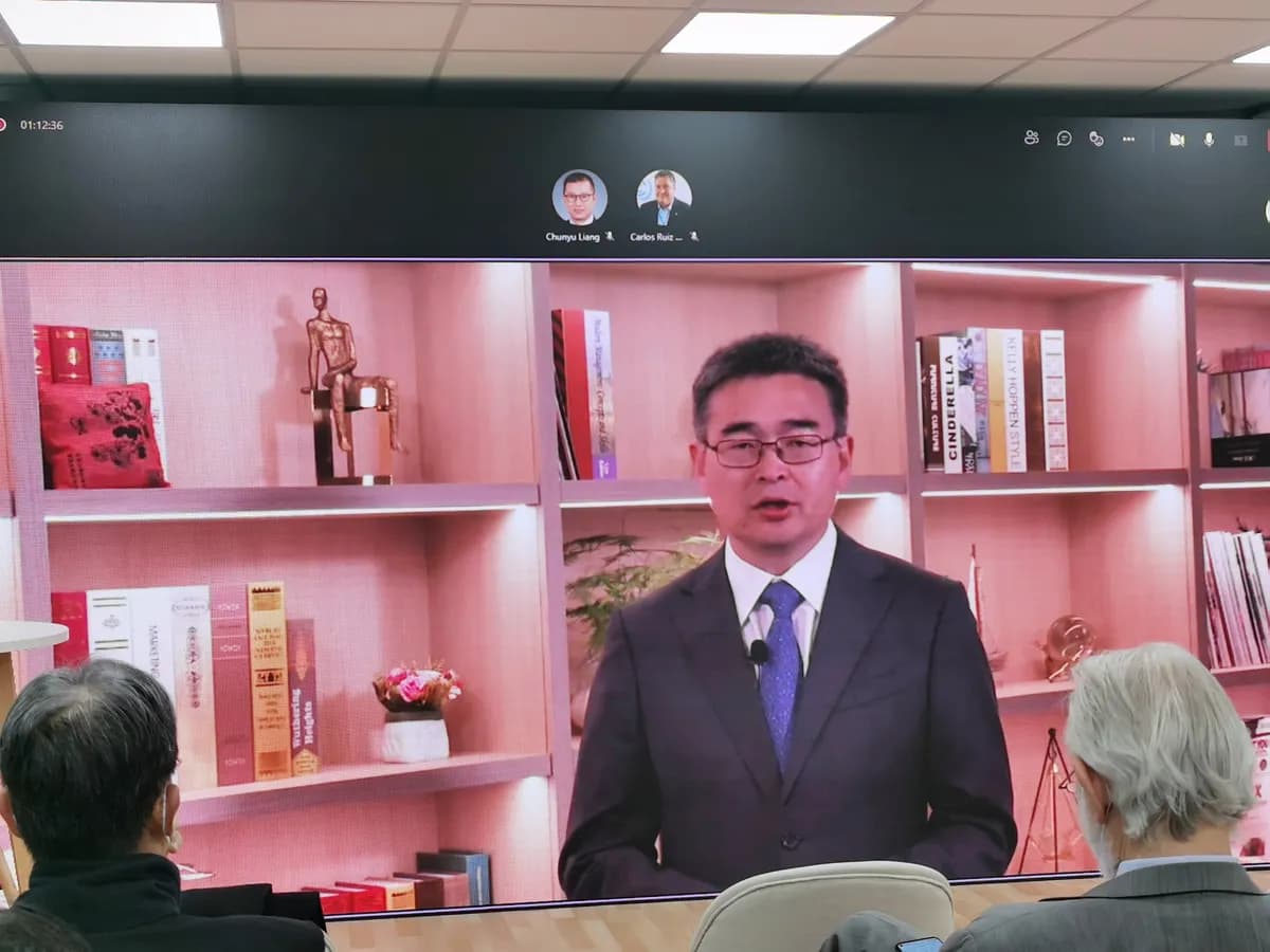 Dr. Fang Liangzhou delivers an online speech at COP26_ssict_1200_900