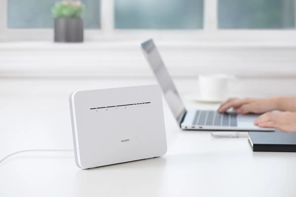 ?????? ? ???? يد من هواوي HUAWEI 4G Router 3 Pro _ssict_1200_800