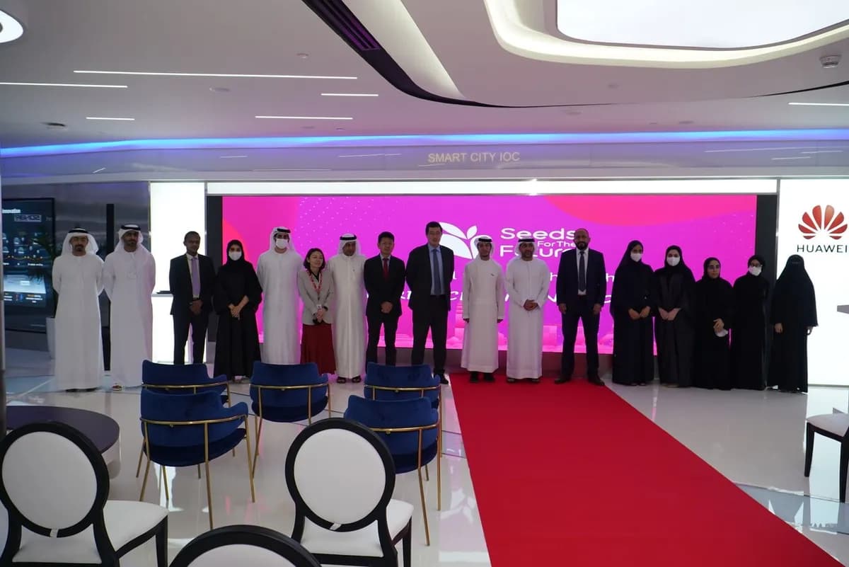 ??? ???? ?? ???? ة الإمارات العرب ?? ??????? ????? ة دبي والجامعة الأمريكية في رأس الخيمة بجوائز برنا ?? ???? ?? ??? ? لمستقبل 2021_ssict_1200_801