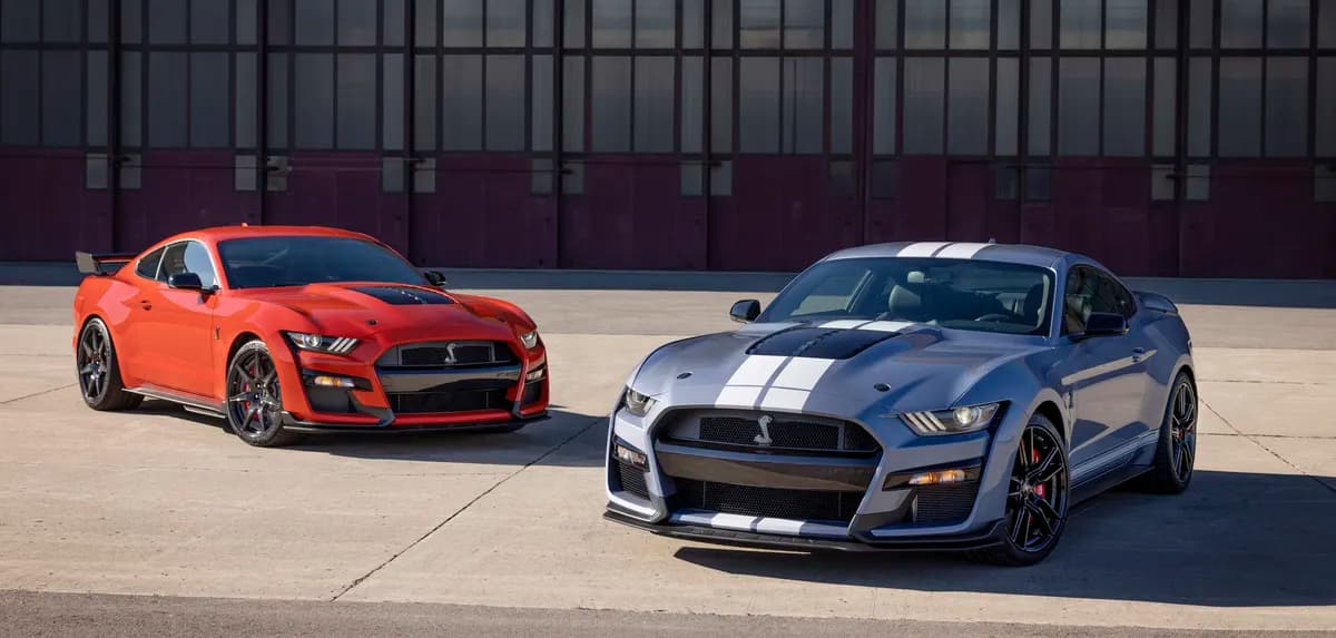2022-Ford-Mustang-Shelby-GT500-and-Heritage-01 (2)_ssict_1200_573