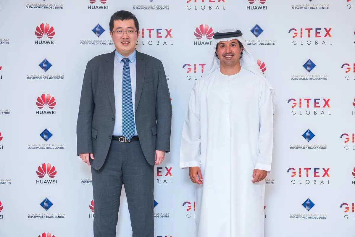 His Excellency Helal Saeed Almarri, Director General, Dubai World Trade Centre Authority (DWTCA) with Jiawei Liu, CEO of Huawei UAE_ssict_1200_801