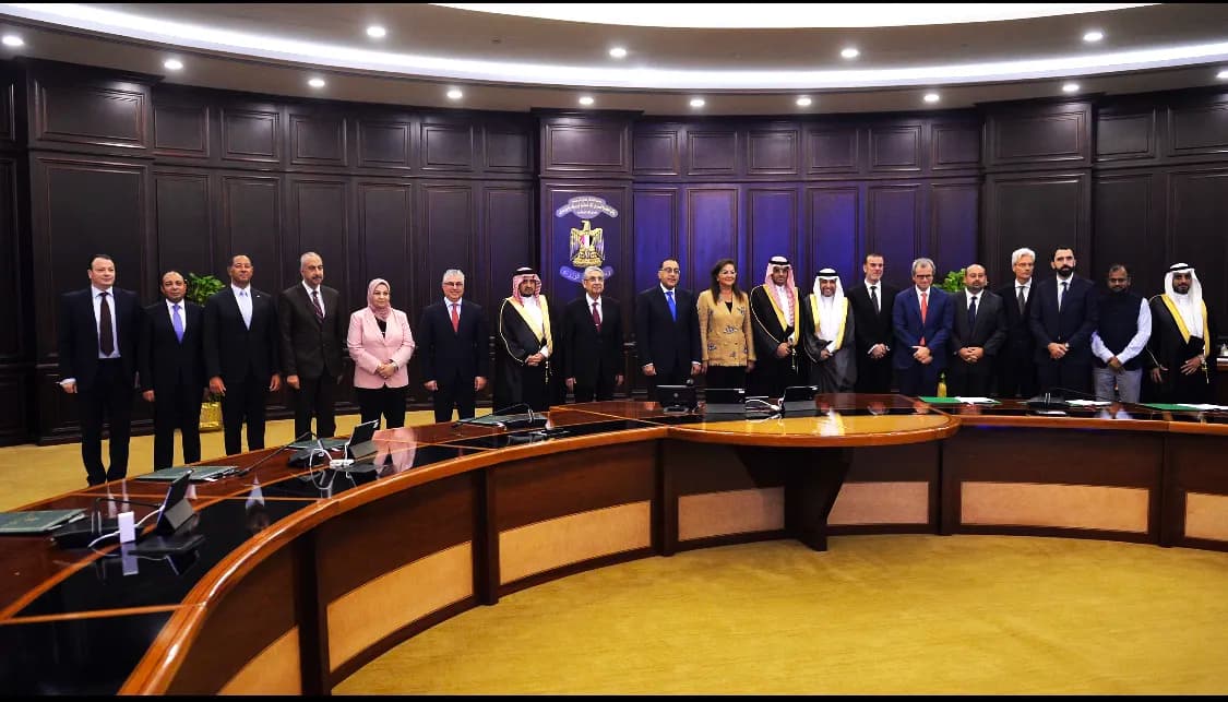 الفنار تعزز ريادتها في مجال تحول الطاقة بتطوير مشروع لإنتاج الهيدروجين الأخضر1_ssict_1125_643