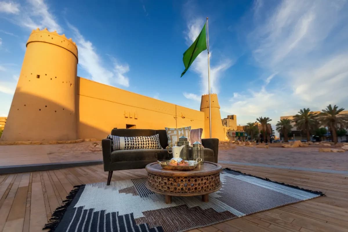 لقطات تذكارية تسجل الاحتفالات باليوم الوطني ال 92 للمملكة في وست الم (West Elm) 1_ssict_1200_800