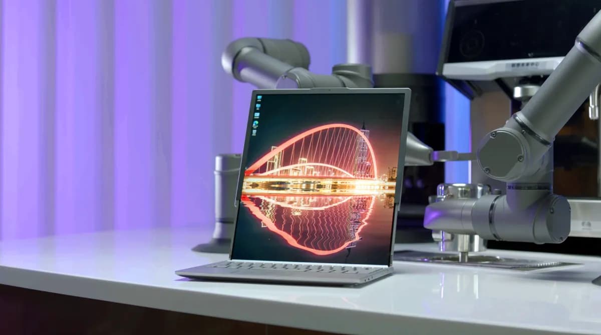 Lenovo’s proof-of-concept rollable PC_ssict_1200_669