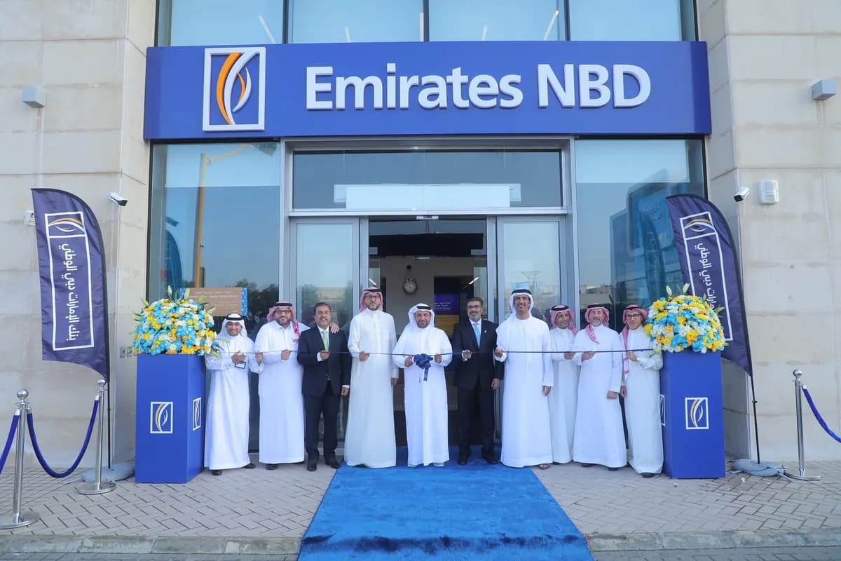 بنك الإمارات دبي الوطني يفتتح فرعاً جديداً في مدينة جدة بشارع التحلية_ssict_1200_800