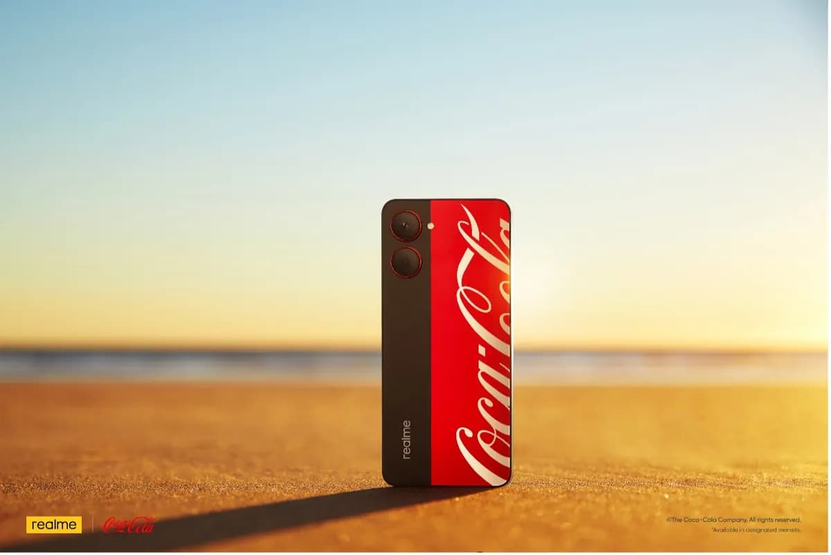 ريلمي تطرح أول هاتف ذكي بإصدار خاص يحمل علامة Coca-Cola التجارية1_ssict_1200_802