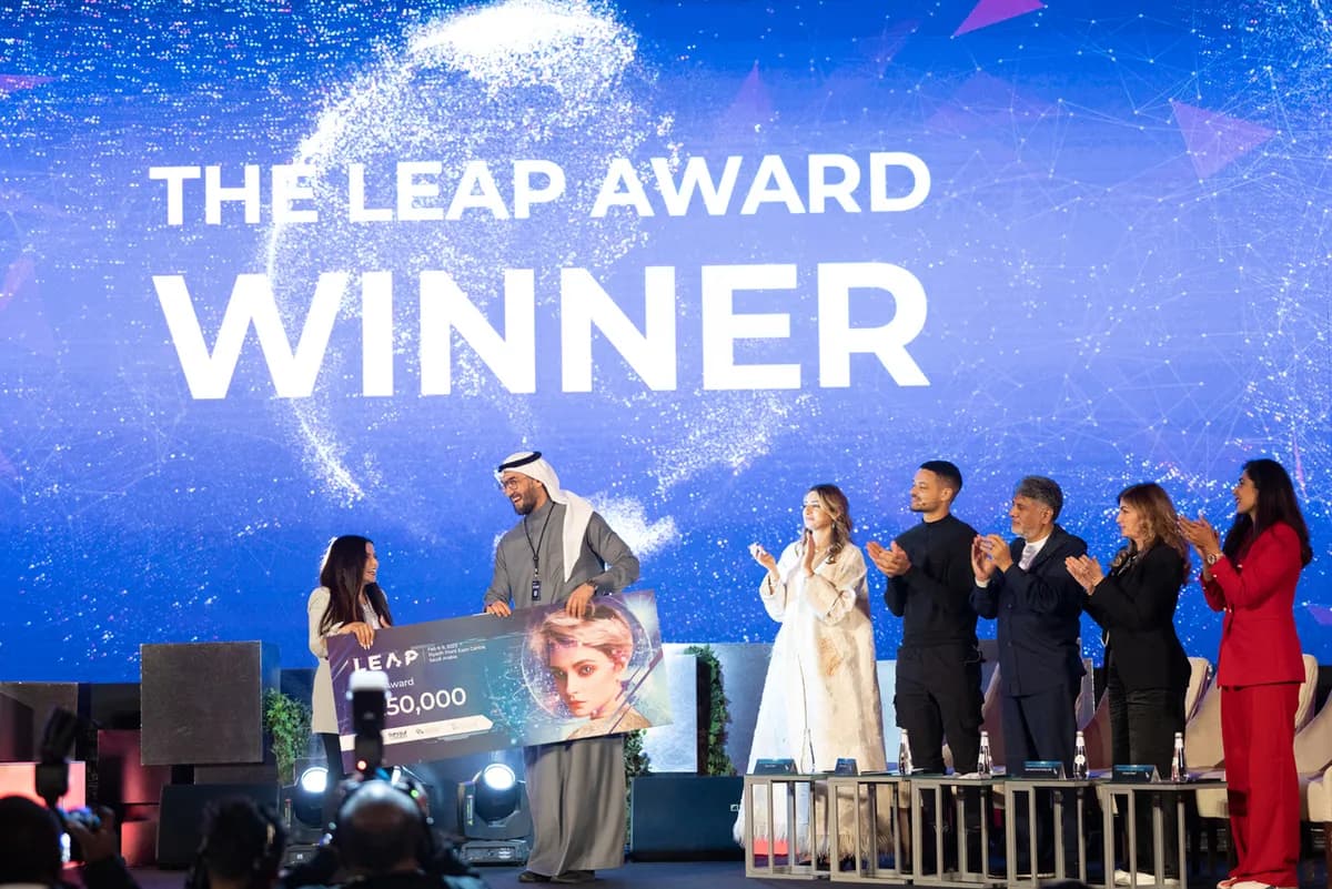 Biodegradable bioplastics manufacturer takes home US$250,000 main prize after wowing panel of Dragons’ Den, Shark Tank India, and angel investor judges_ssict_1200_801