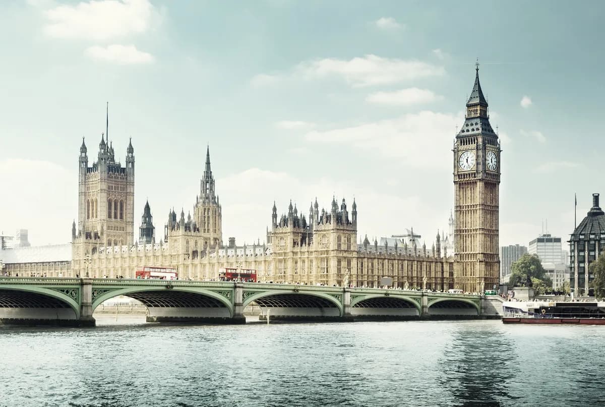 UK - UAE half-term trends_ssict_1200_807