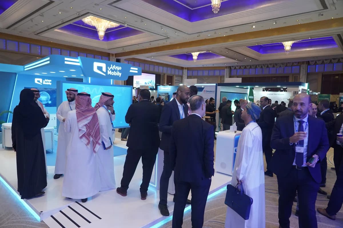 موبايلي تحتفي بالشراكات العالمية والإنجازات في مؤتمر السعات للشرق الأوسط 2023_ssict_1200_800