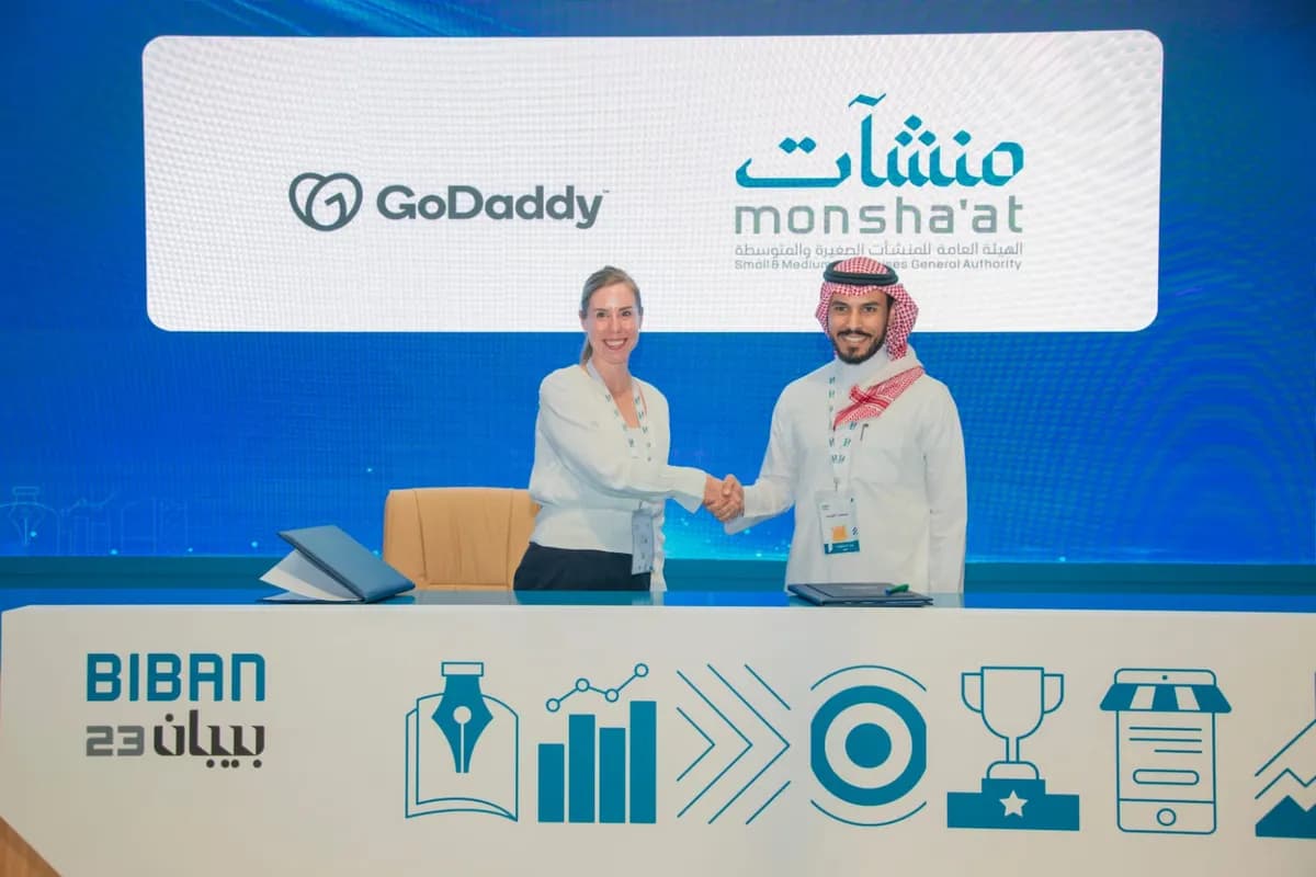 منشآت توقع اتفاقية شراكة مع GoDaddy.. في بيبان 23_ssict_1200_800