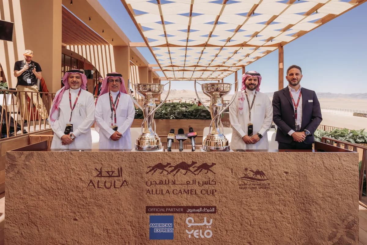 Spokespeople with Heil _ Zmoul trophies of AlUla Camel Cup_ssict_1200_800