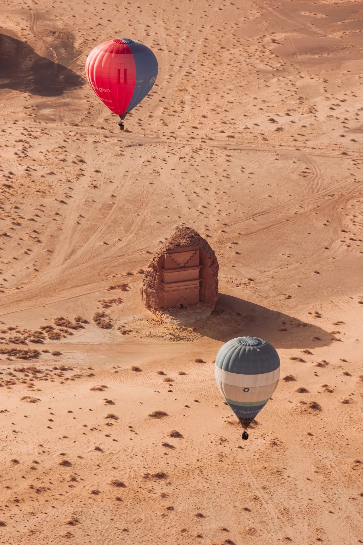 0056_Hot_Air_Balloon_Flight_1-3-22-SG_R6B_1340 (1)_ssict_1200_1800