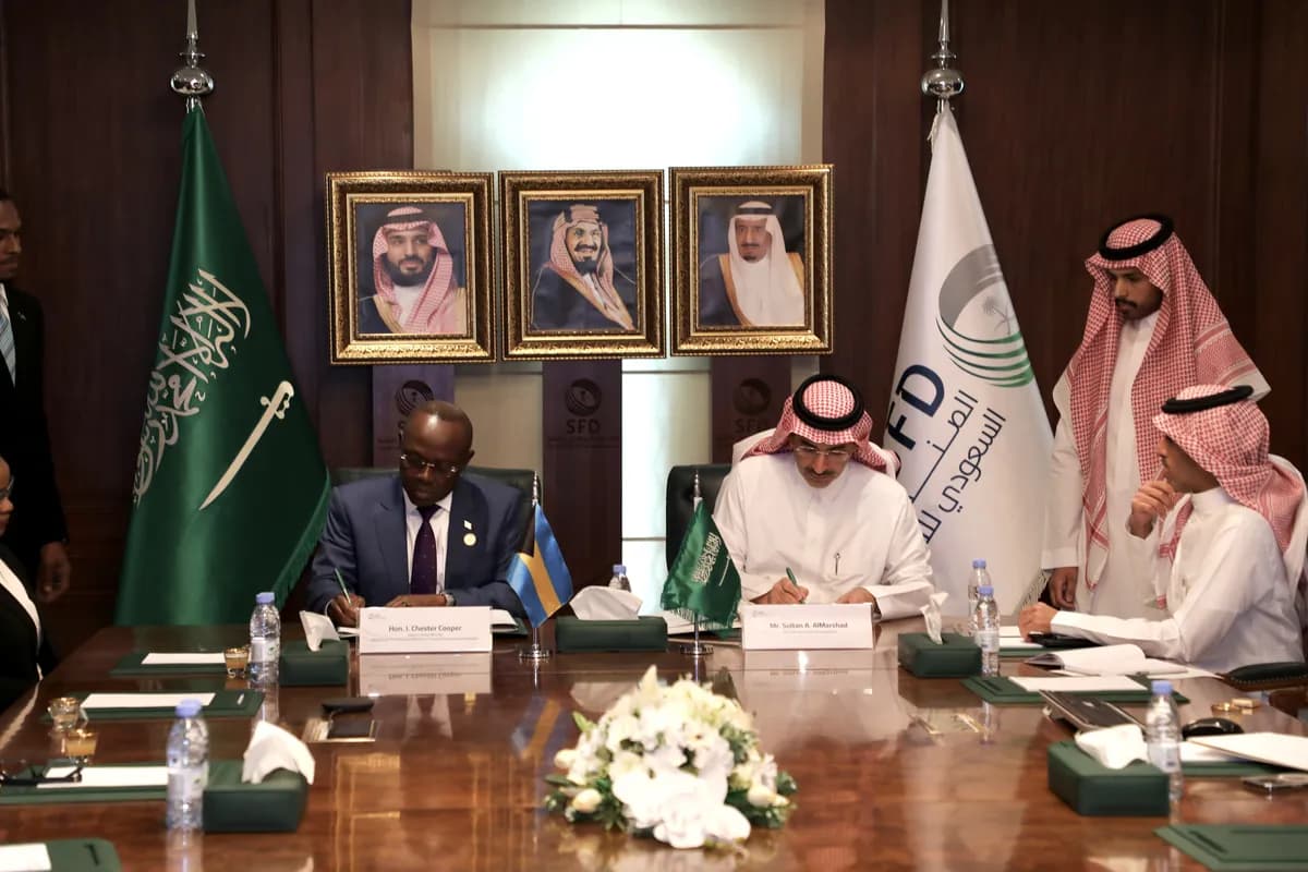 الصندوق السعودي للتنمية يوقع اتفاقية قرض تنموي بقيمة 10 ملايين دولار لتمويل مشروع إنمائي في جزر البهاما3_ssict_1200_800