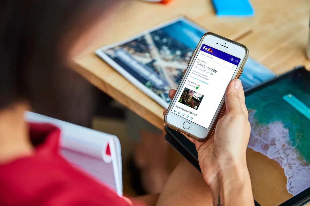 FedEx Boosts Convenience with New Paperless Mobile Shipping Solution in the UAE, Bahrain, and Kuwait_ssict_1200_800