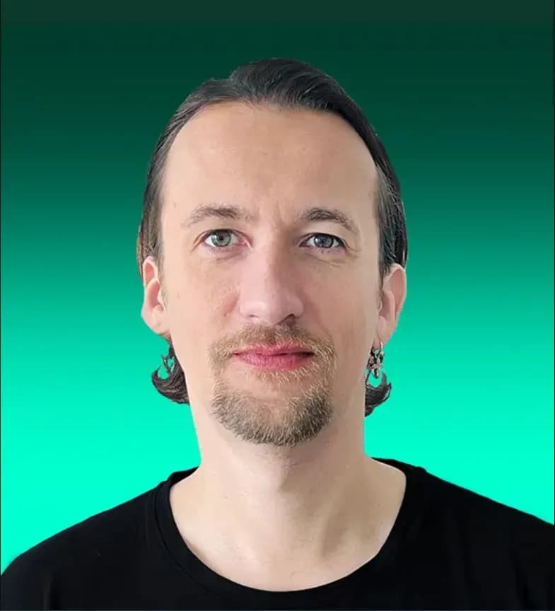 Sergey Lozhkin, Principal Security Researcher of Kaspersky Global Research and Analysis Team (GReAT)_ssict_785_864
