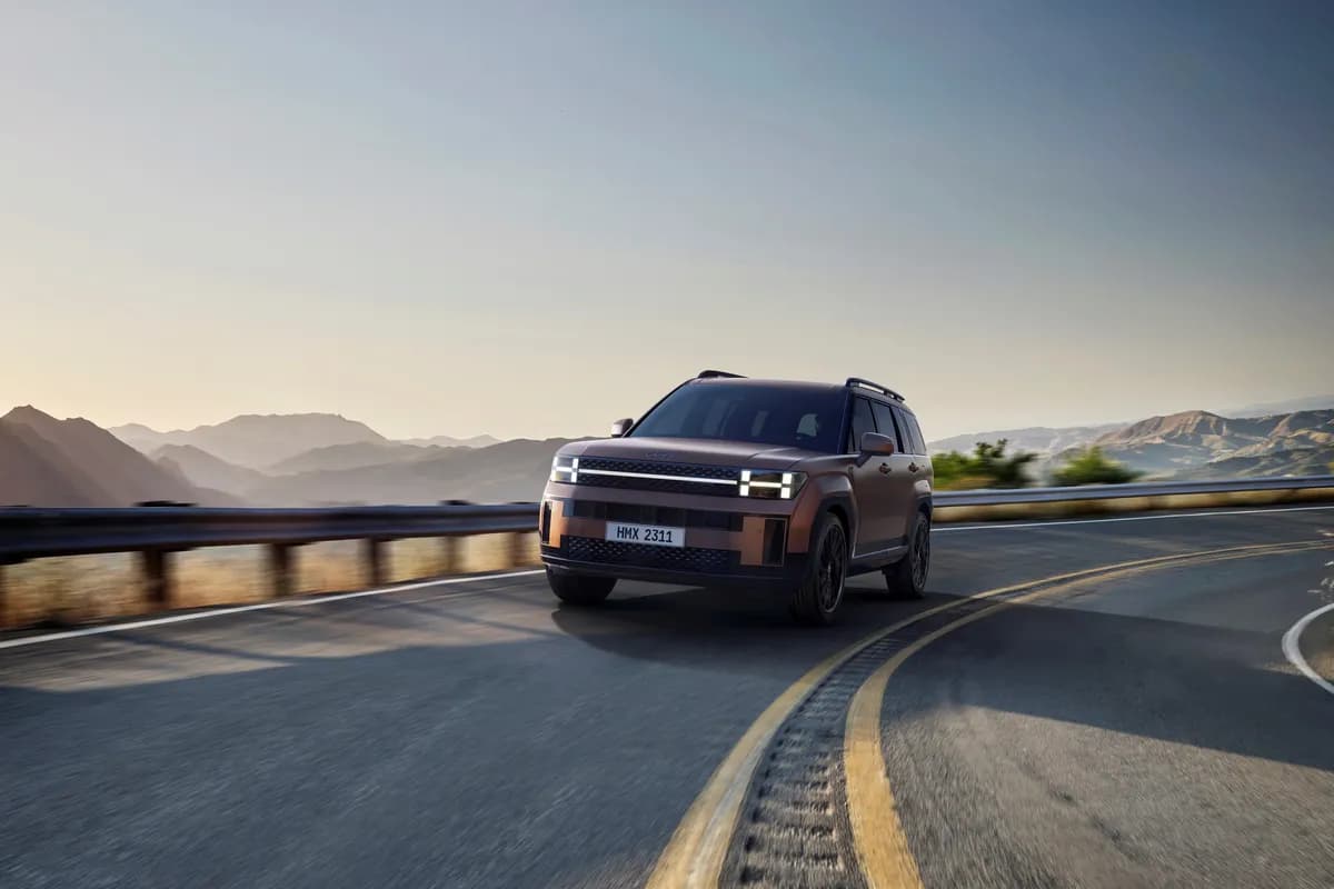 The all-new SANTA FE_Exterior #06_ssict_1200_800