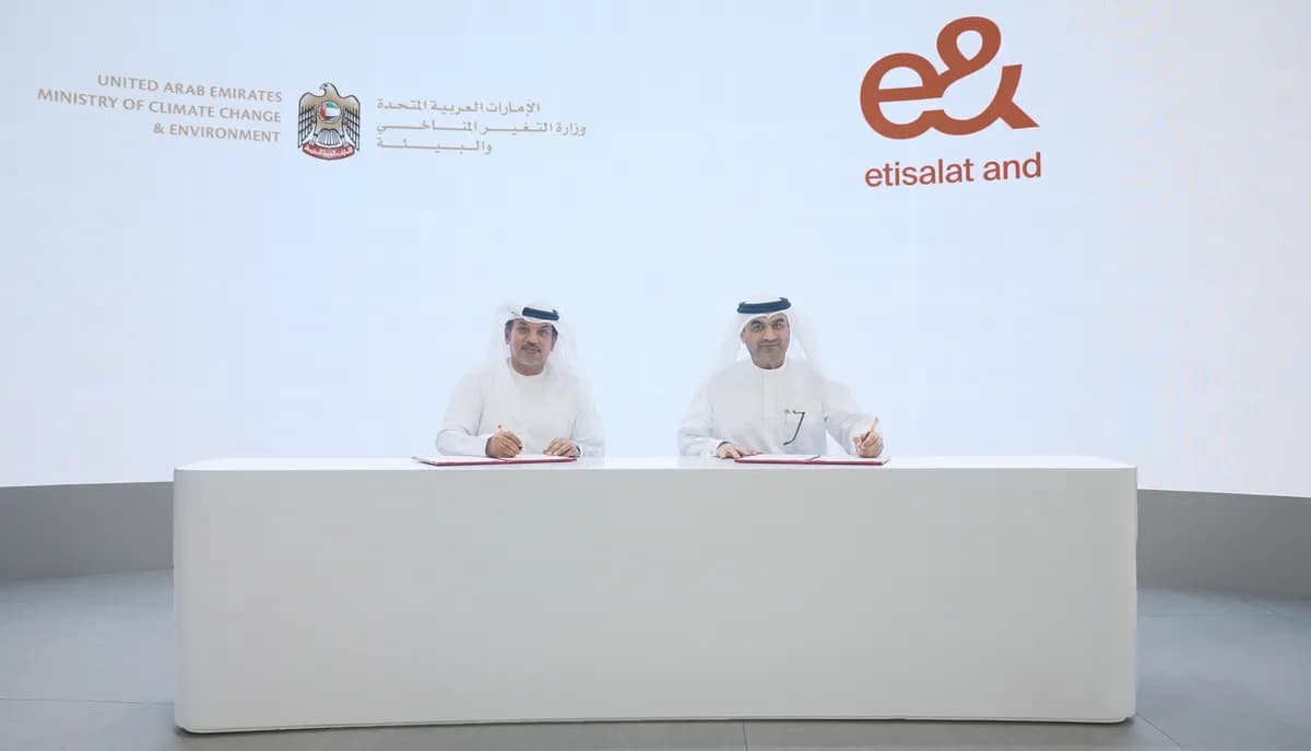 Ministry of Climate Change and Environment puts the environment centre stage at GITEX Global 2023 by signing an MoU with Etisalat by e& 3_ssict_1200_687