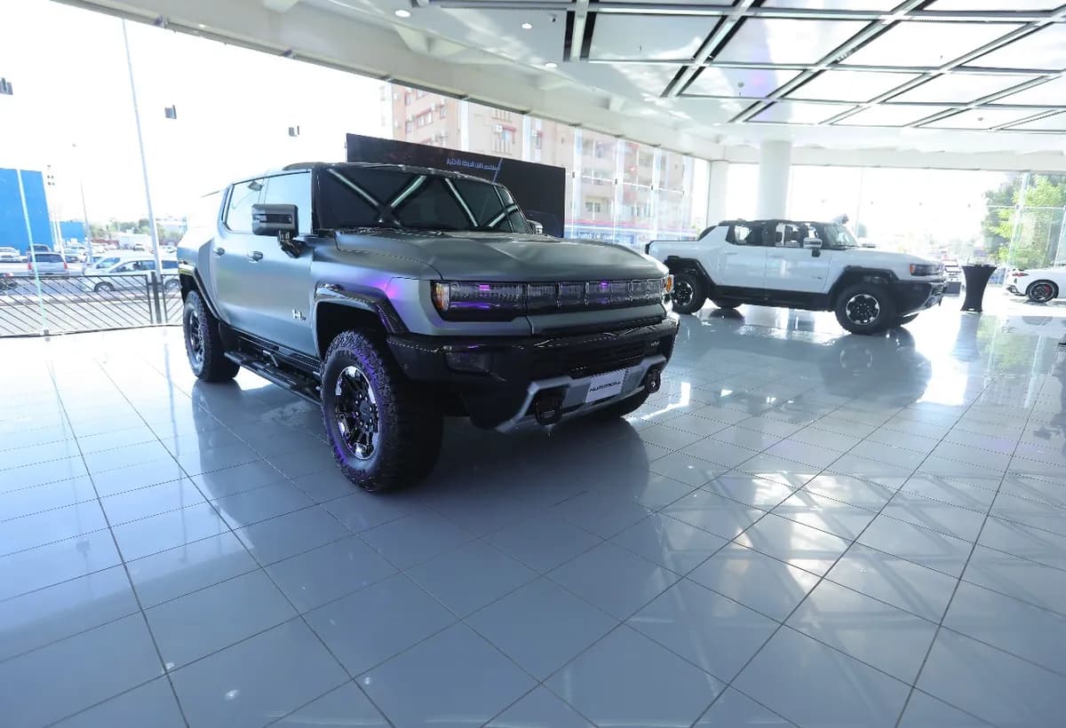 التوكيلات العالمية للسيارات تستعرض HUMMER EV الكهربائية بالكامل2_ssict_1200_820