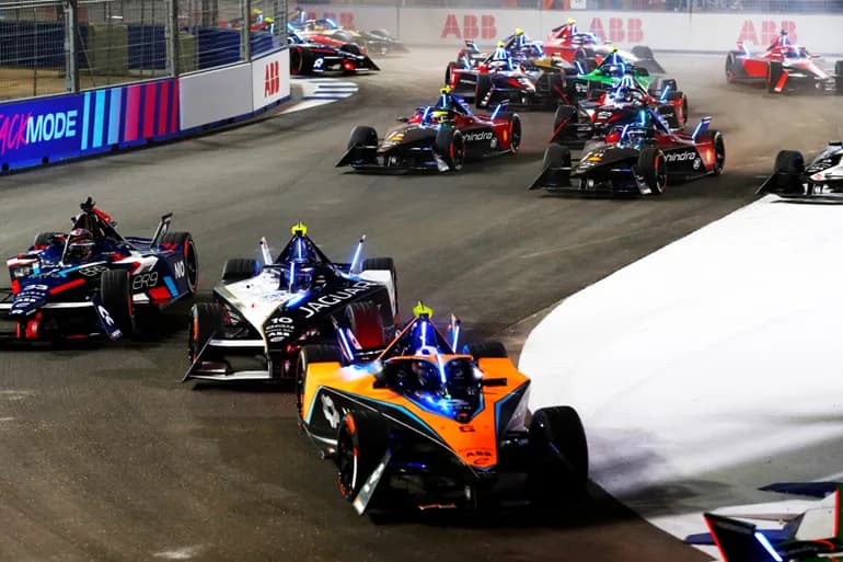 DIRIYAH COMPANY PARTNERS WITH FORMULA E FOR 2024 DIRIYAH E-PRIX_ssict_770_513