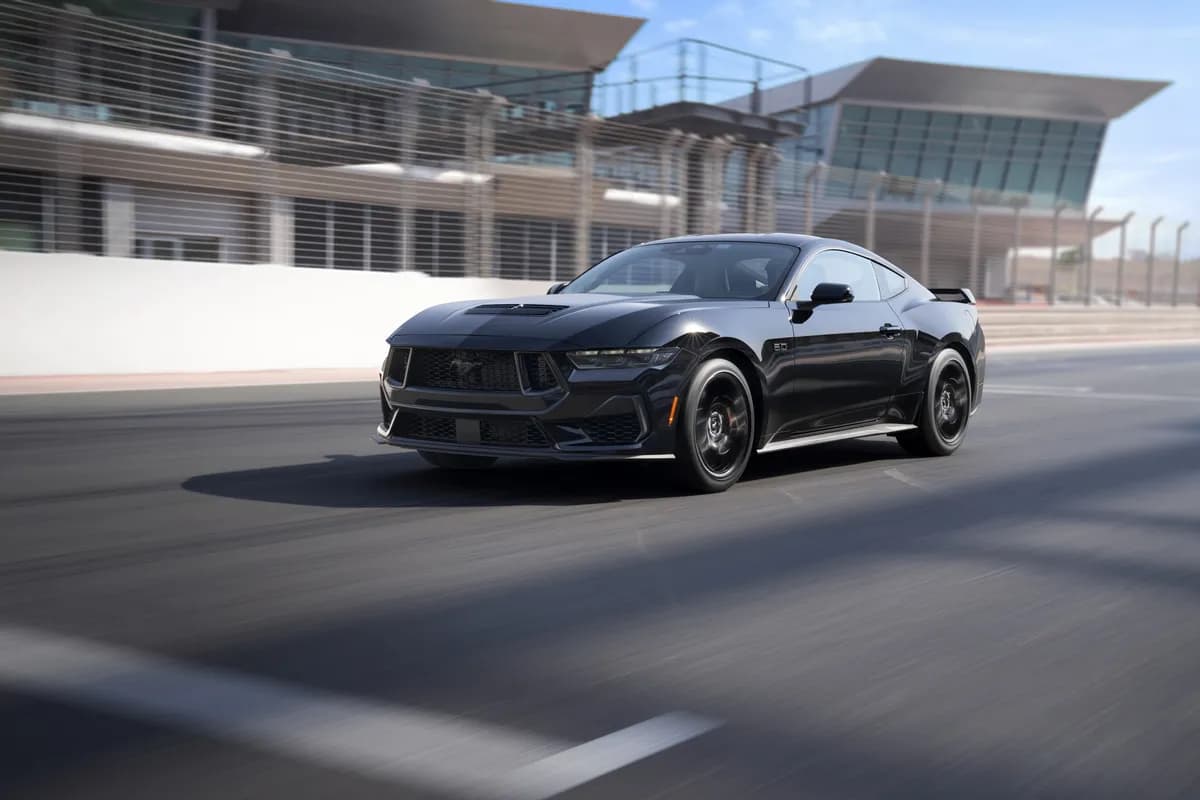 New Ford Mustang 2 of 2_ssict_1200_800
