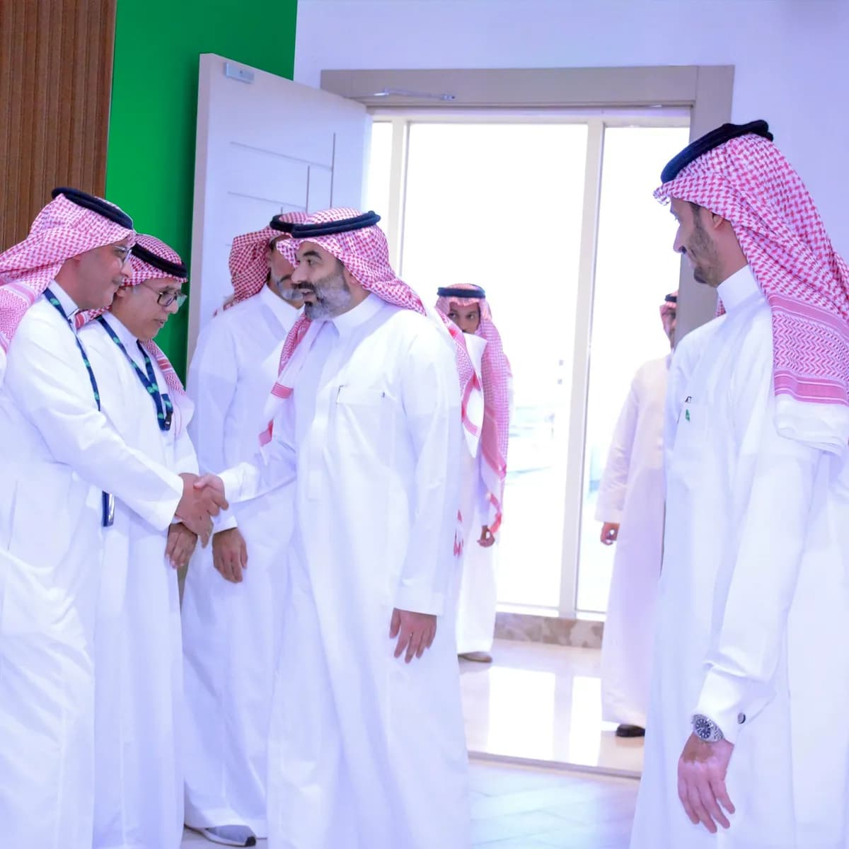 وزير الاتصالات وتقنية المعلومات يُعايد سلام بمناسبة عيد الفطر1_ssict_1200_1200