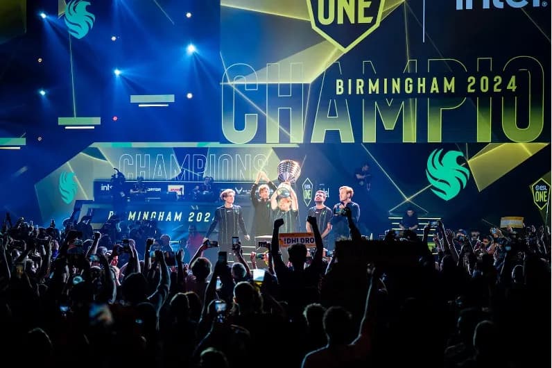 الفريق السعودي فالكونز يتوّج ببطولةESL One Birmingham_ssict_796_530