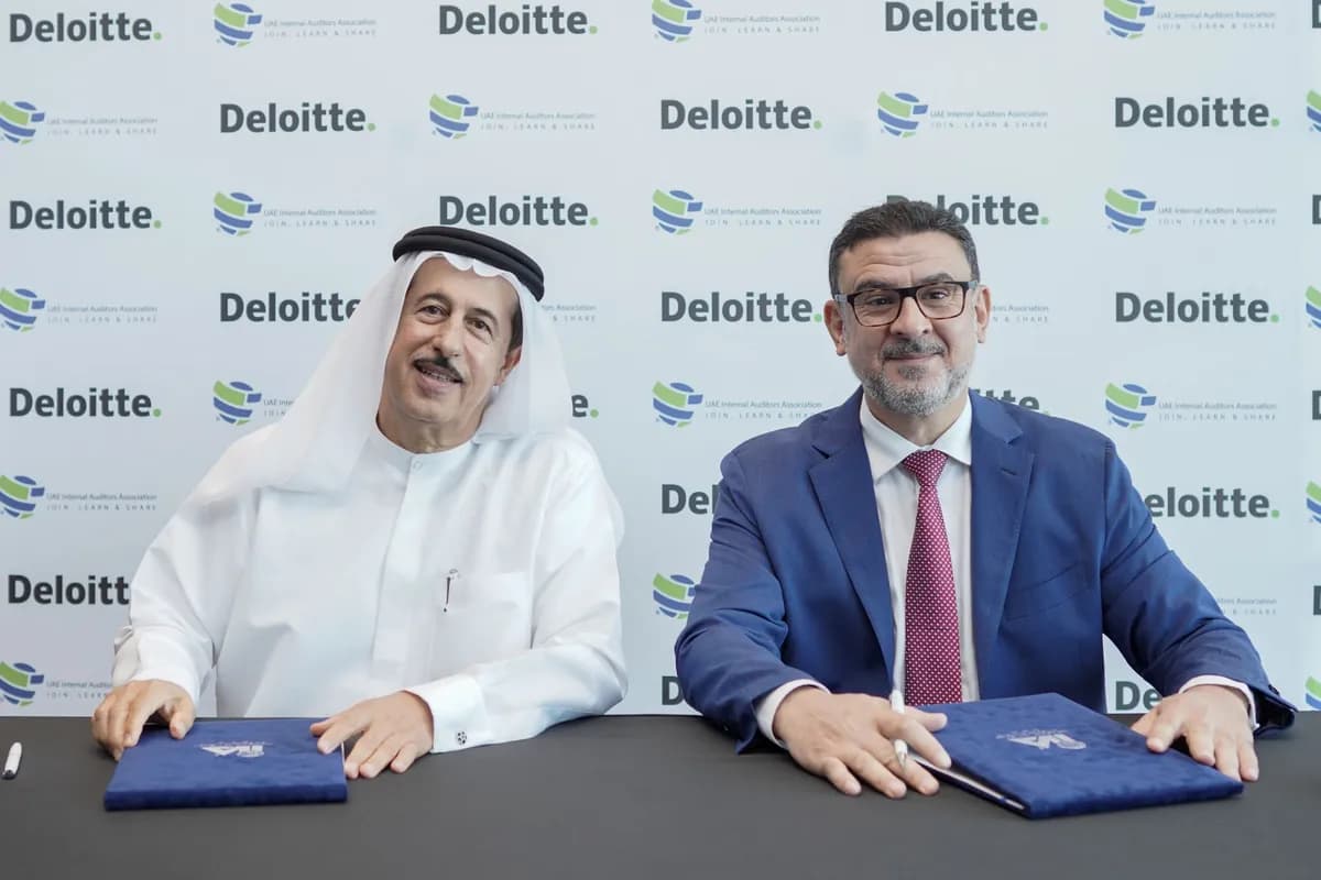 Abdulqader Obaid Ali, UAE IAA Chairman of the board and Deloitte Middle East partner Mohammed Khamees Al Tah - 2_ssict_1200_800