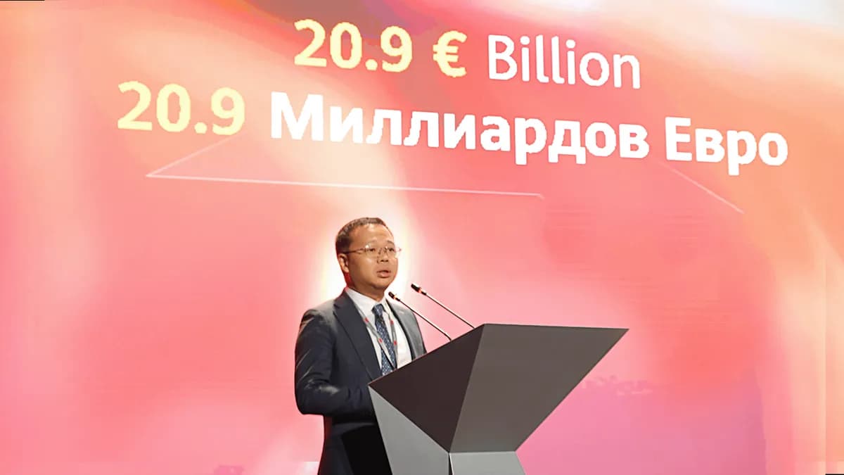 Alan Qi, President of Huawei Cloud Middle East & Central Asia, giving the opening speech_ssict_1200_675