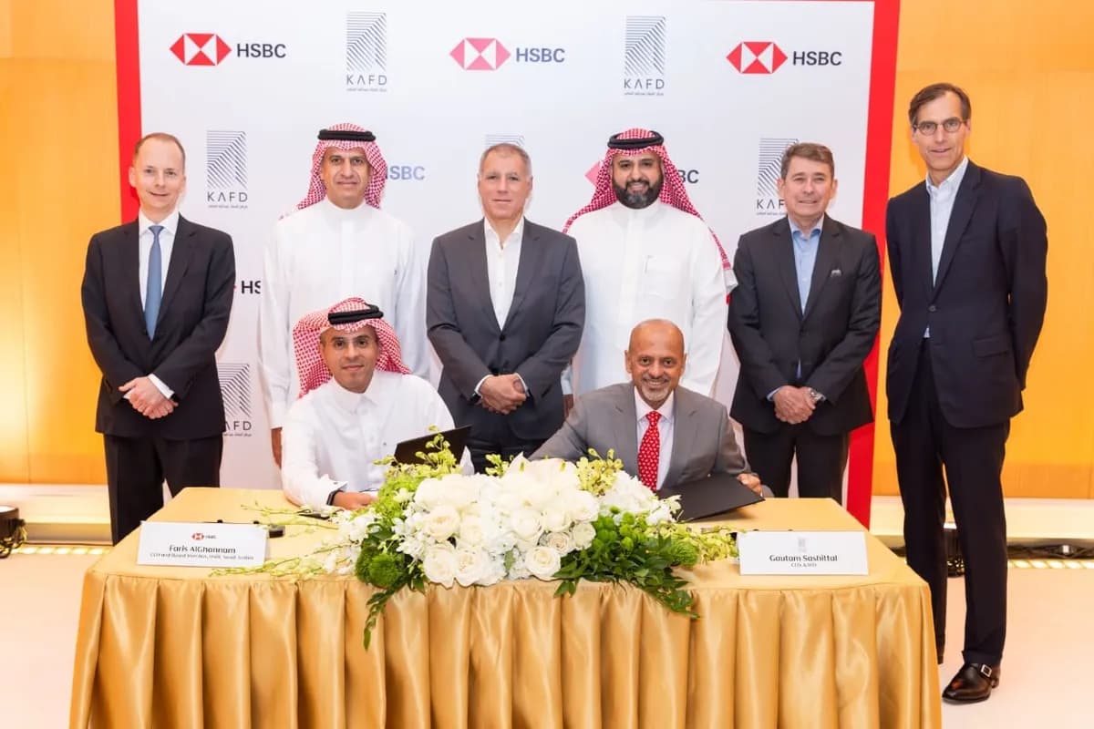 HSBA Saudi Arabia_KAFD_Signing Ceremony.jpg_ssict_1200_800