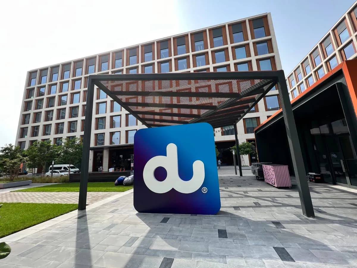 Huawei and du Achieve Another Milestone with the Commercial Deployment of the First Indoor 5G-Advanced Network in the Middle East_ssict_1200_900