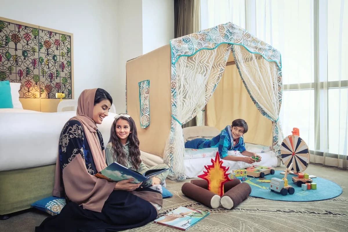 AUHETCI_Room - Arabic kids - Lifestyle_ssict_1200_800